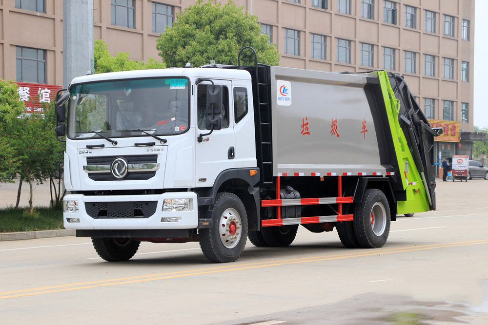 10立方東風D9 壓縮垃圾車
